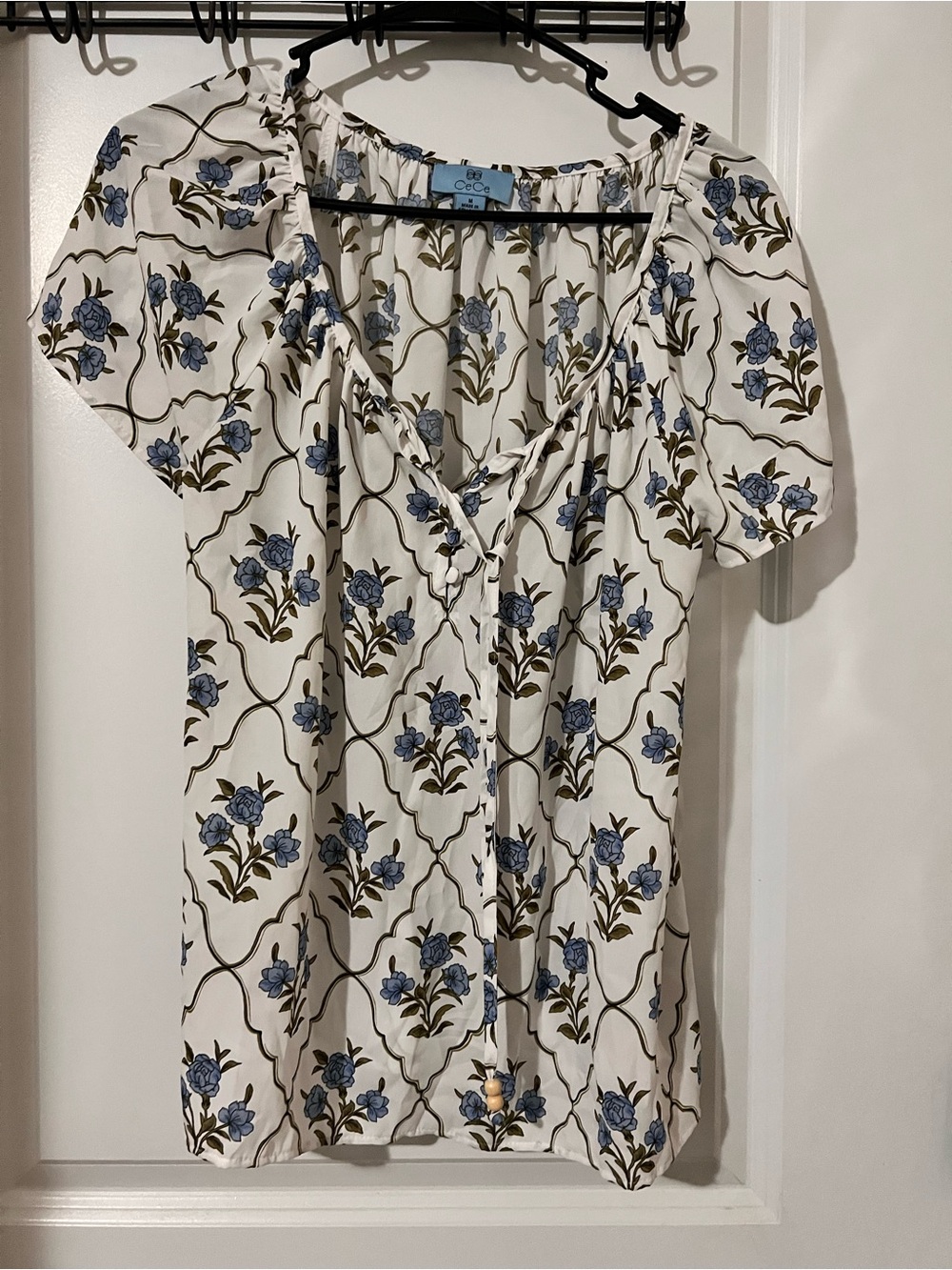 CeCe Cream Floral Ruffle-Trim Short Sleeve Top with Blue Flowers